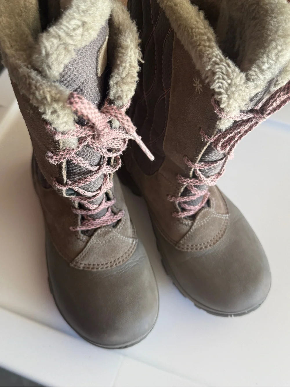 Columbia Brown Taupe & Pink Lace-Up Winter Boots with Faux Fur Collar Girls Sz 3